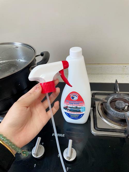 厨房油污克星（厨房油污用什么擦效果最好）