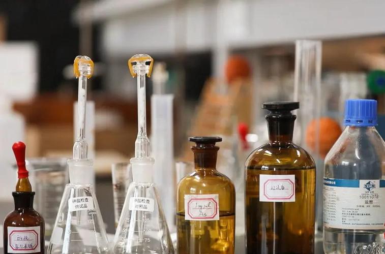 化学实验安全操作规范(化学实验安全操作规程)